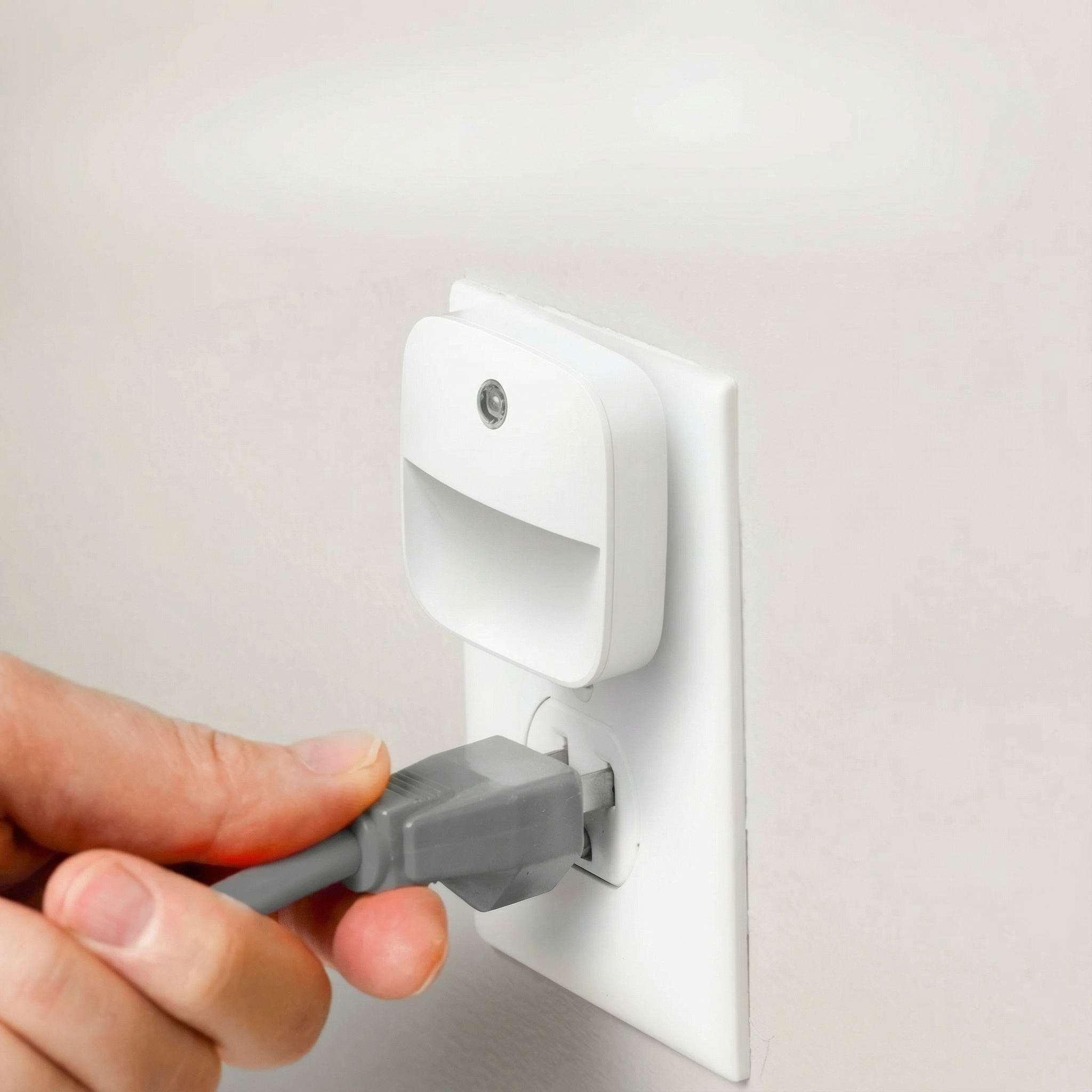 Warm White LED Night Light with Smart Sensor – Plug-In 6 Pack for Home Safety and Comfort