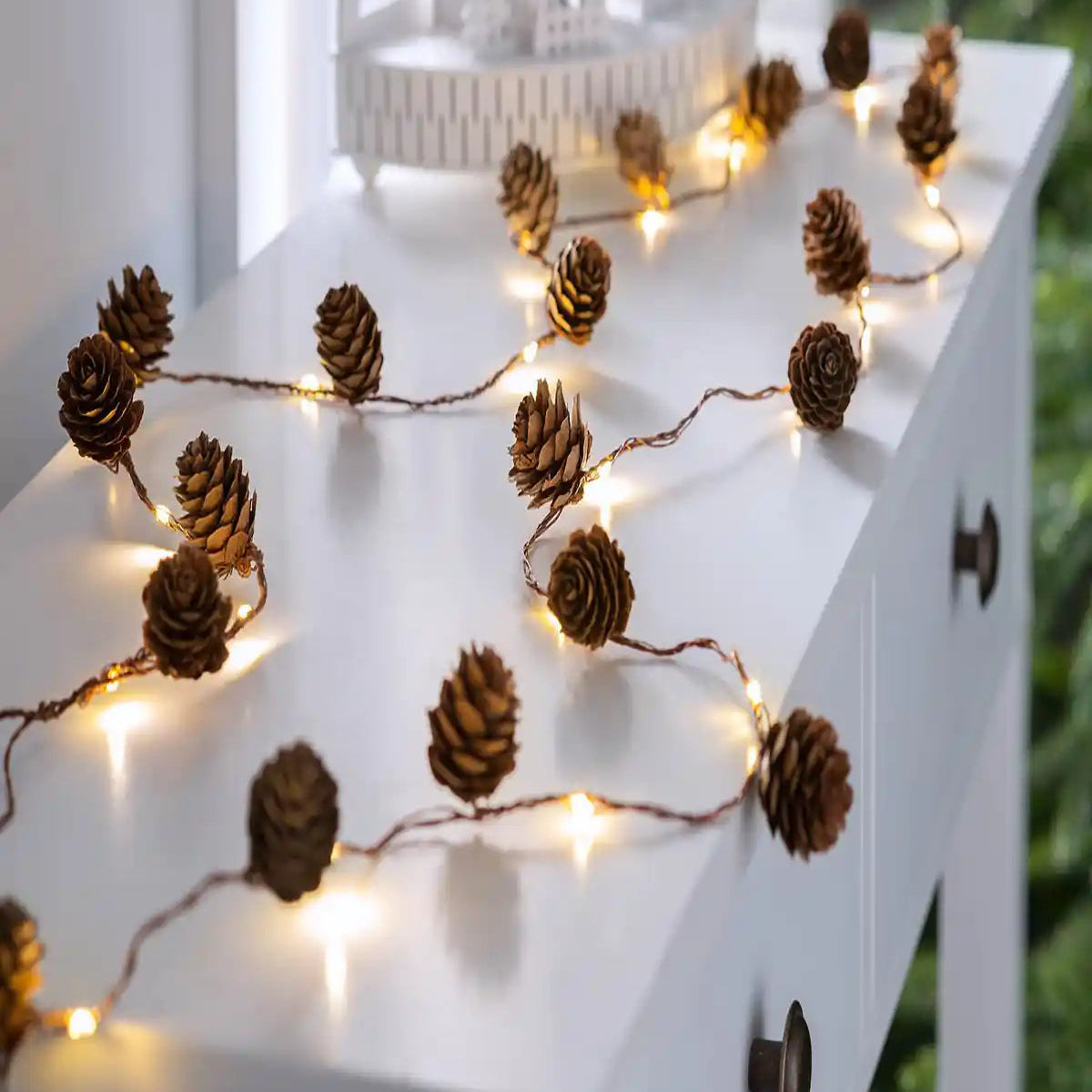 6 Ft Pinecone String Lights with 20 Warm White LED Bulbs – Battery Operated Indoor Decorative Lighting 0