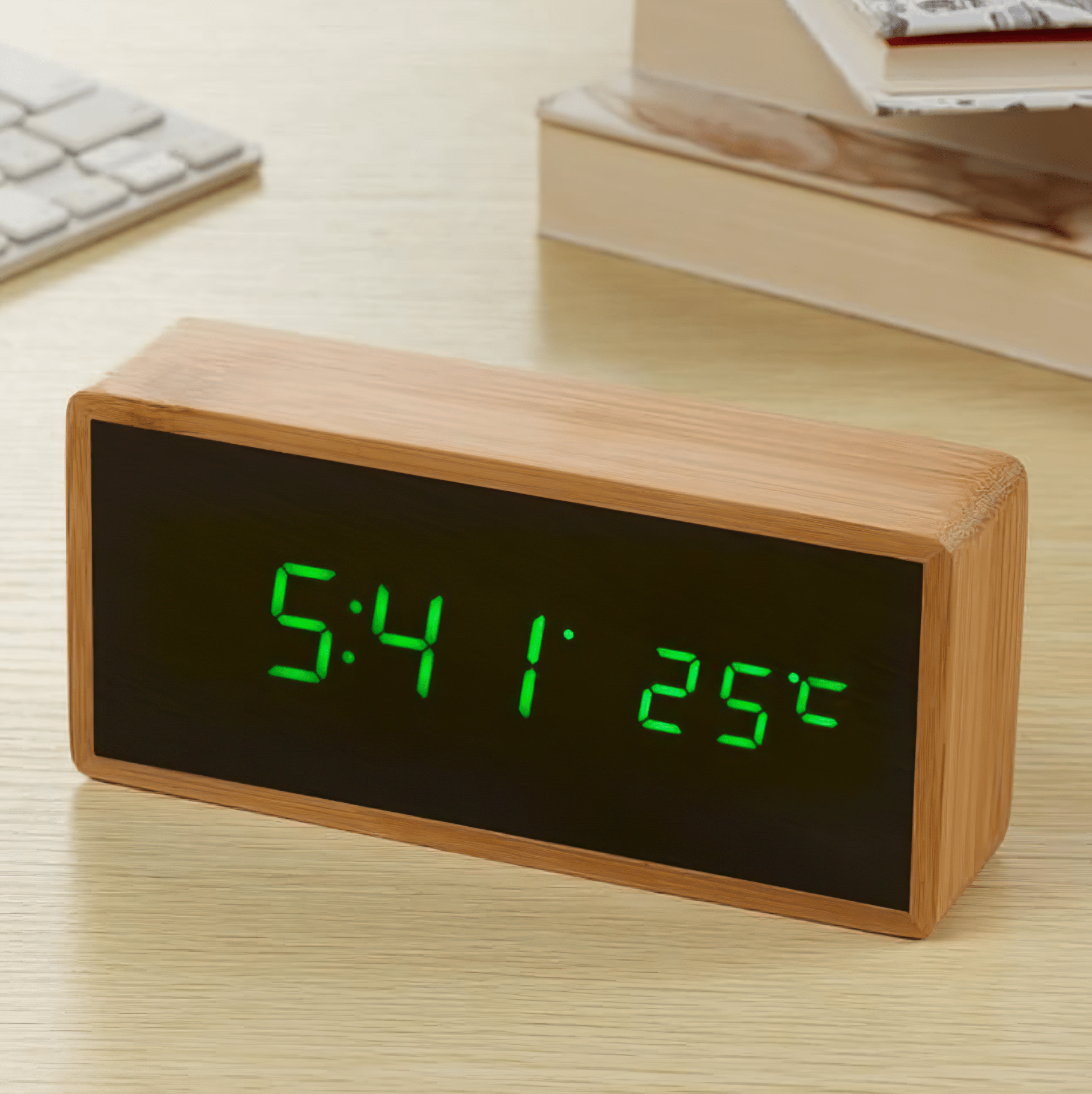 Alarm Clock Bamboo LED Display 15 x 7 x 4.5 cm USB Battery, Compact Design 2