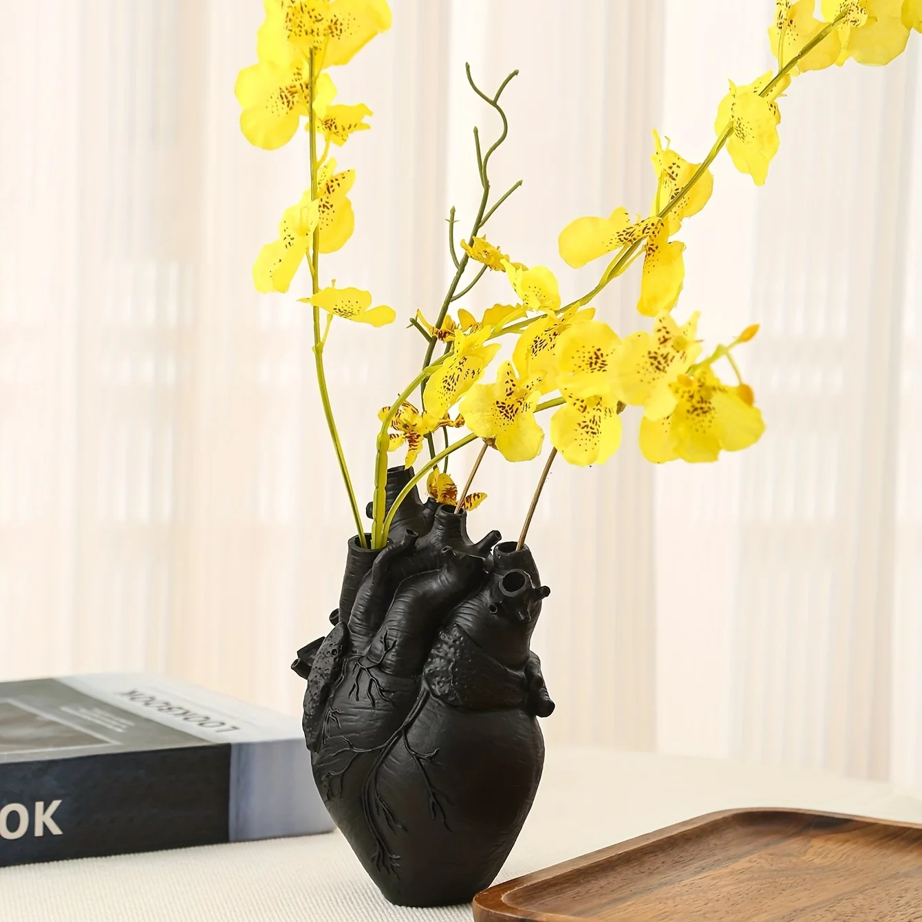Anatomical Heart Flower Vase - Unique Resin Design for Fresh & Dried Flowers 10