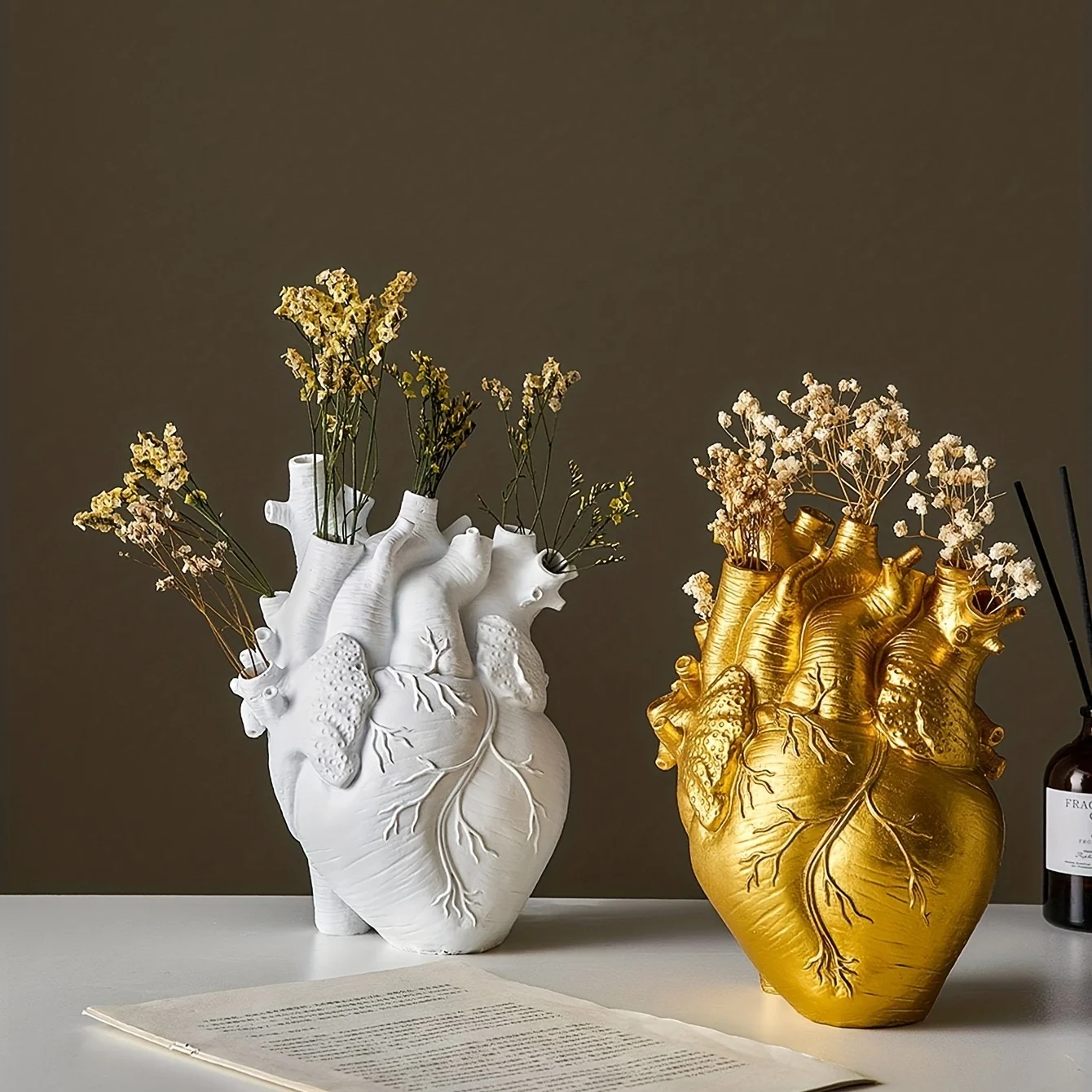 Anatomical Heart Flower Vase - Unique Resin Design for Fresh & Dried Flowers 2