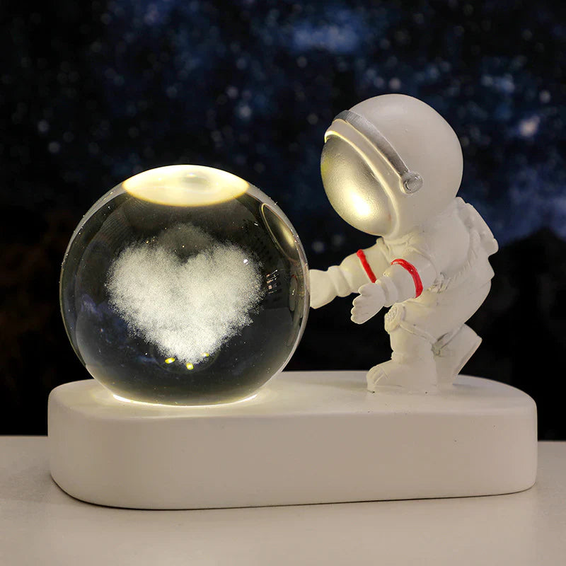 Astronaut Night Light - Enchanting LED Crystal Ball Illumination 0