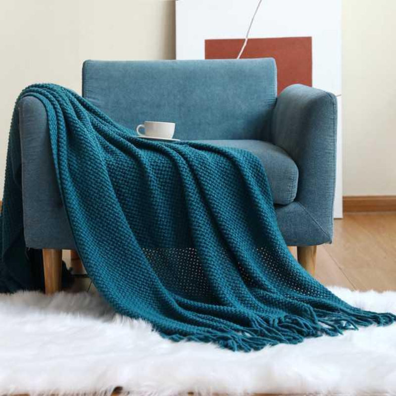 Chunky Knit Blanket - Soft, Warm & Cozy Throw for Home Decor 3