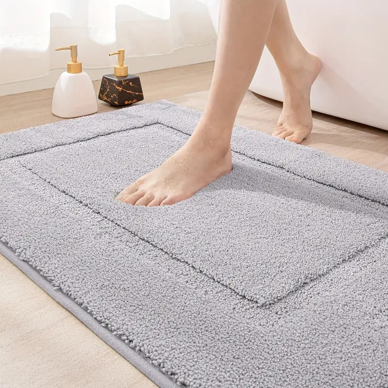 Classic Border Bath Mat - Quick-Drying, Non-Slip & Absorbent Design 1