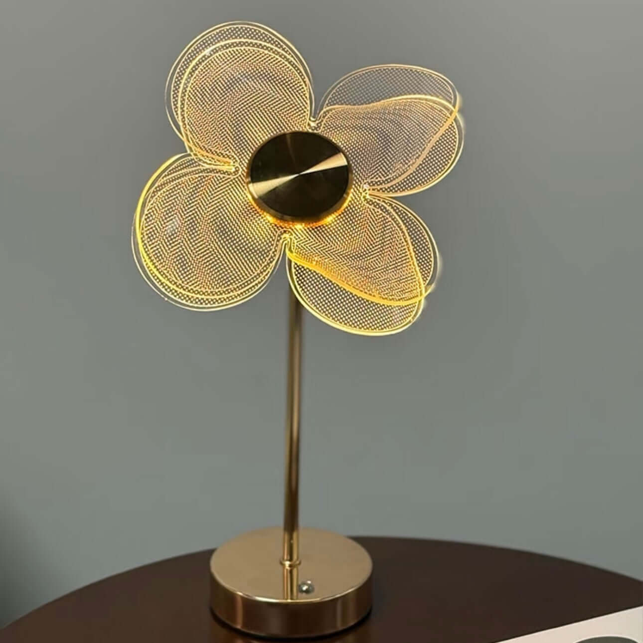 Cordless Table Lamp with Touch Dimming – Nordic Clover Design for Bedroom, Desk, and Living Room 0