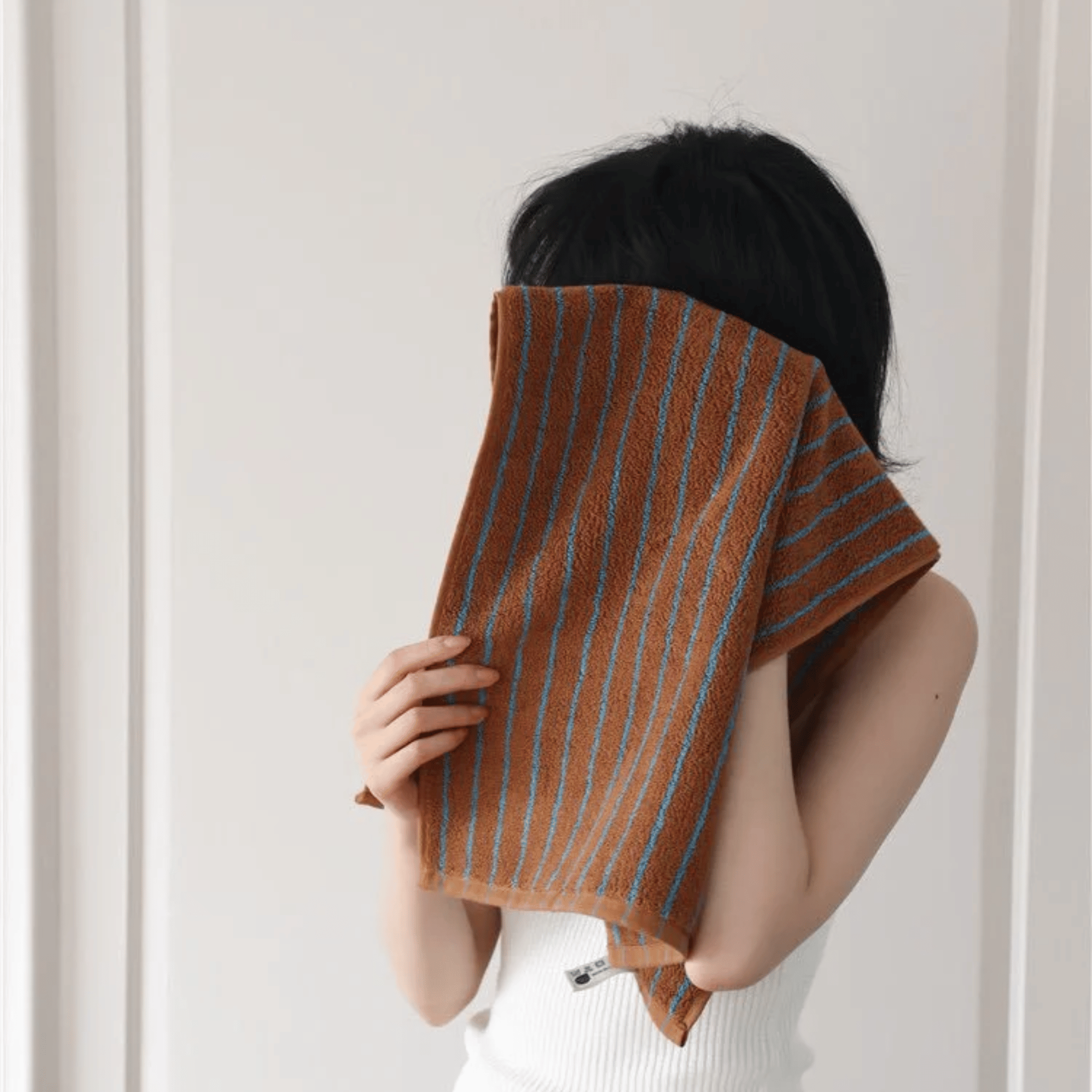 Cotton Bath Towels - Soft, Absorbent Retro Stripes for Everyday Use 2