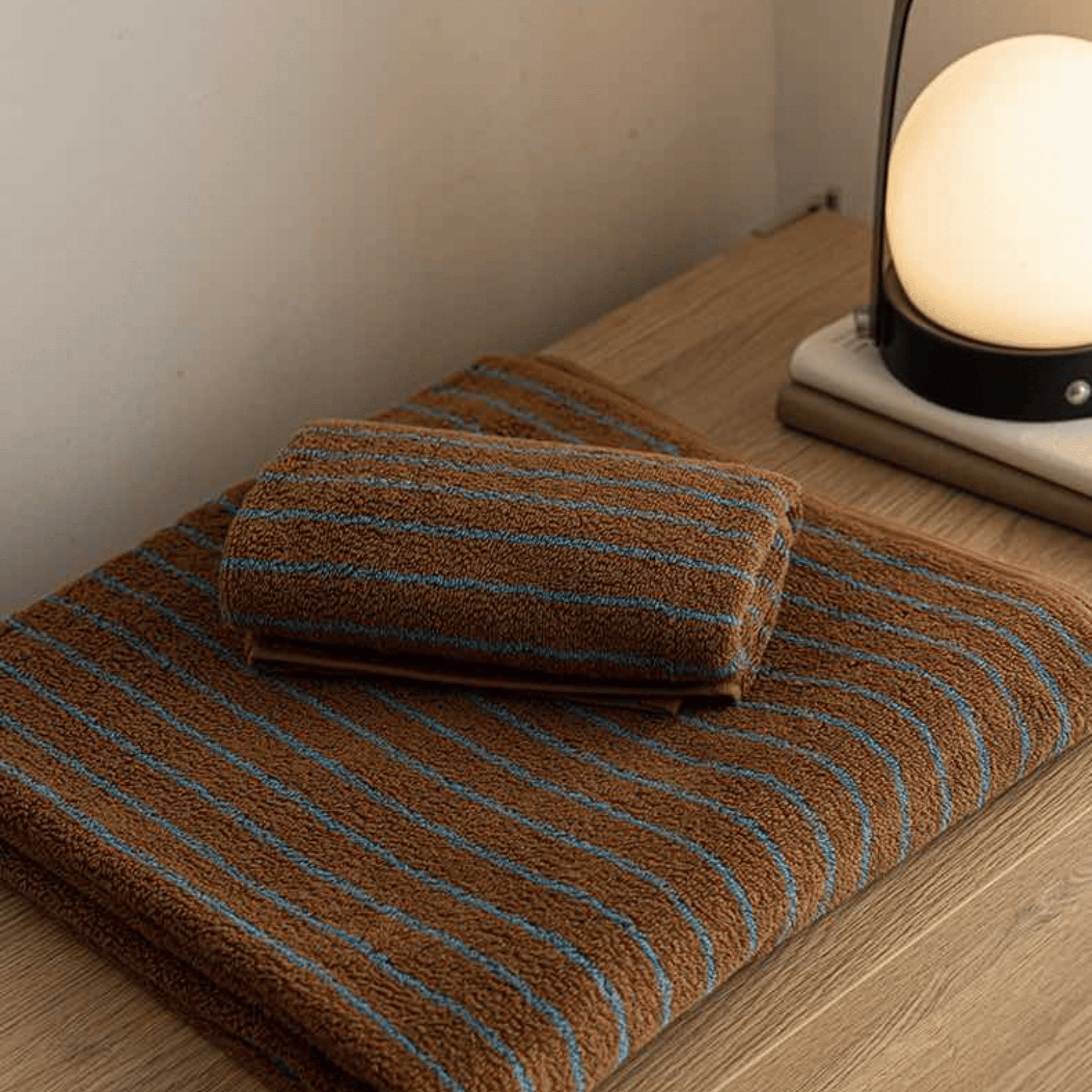 Cotton Bath Towels - Soft, Absorbent Retro Stripes for Everyday Use 5