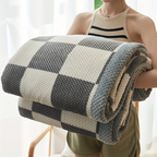 Cozy Fleece Blanket with Diamond Pattern – Soft and Elegant Throw for Ultimate Comfort 0