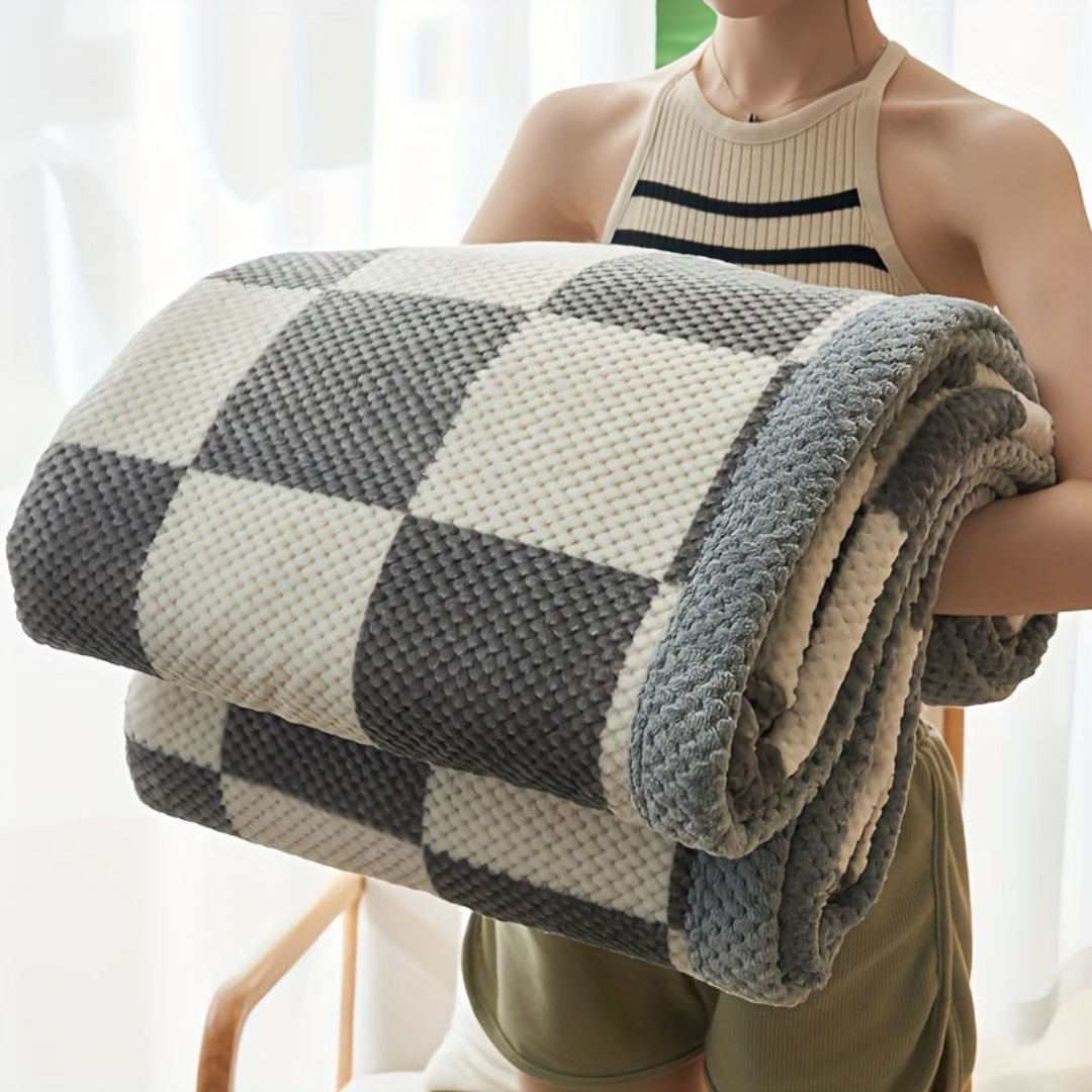 Cozy Fleece Blanket with Diamond Pattern – Soft and Elegant Throw for Ultimate Comfort 0