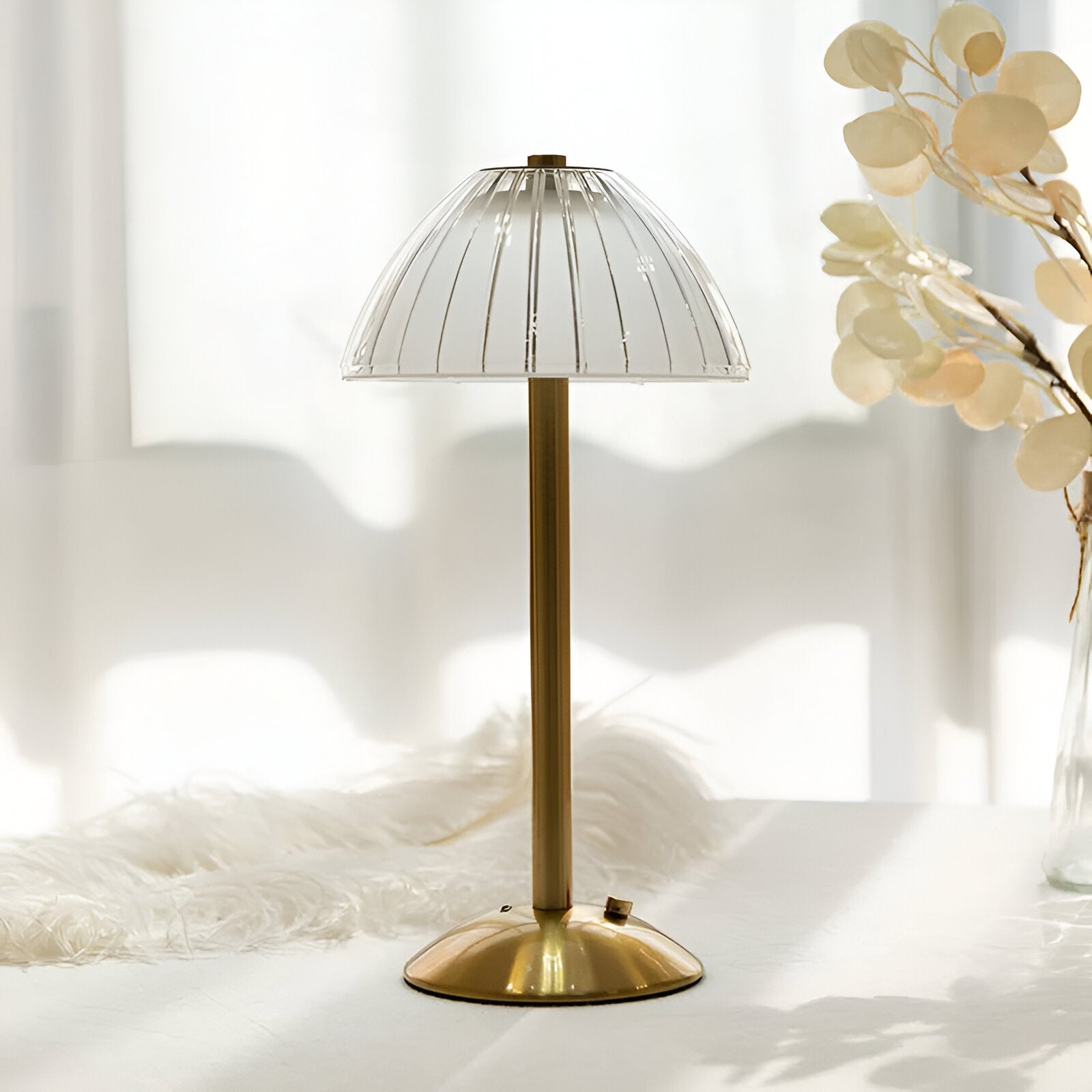 Dimmable Cordless Table Lamp with Rechargeable Battery – Elegant Vintage Design for Bedside or Desk Use 8