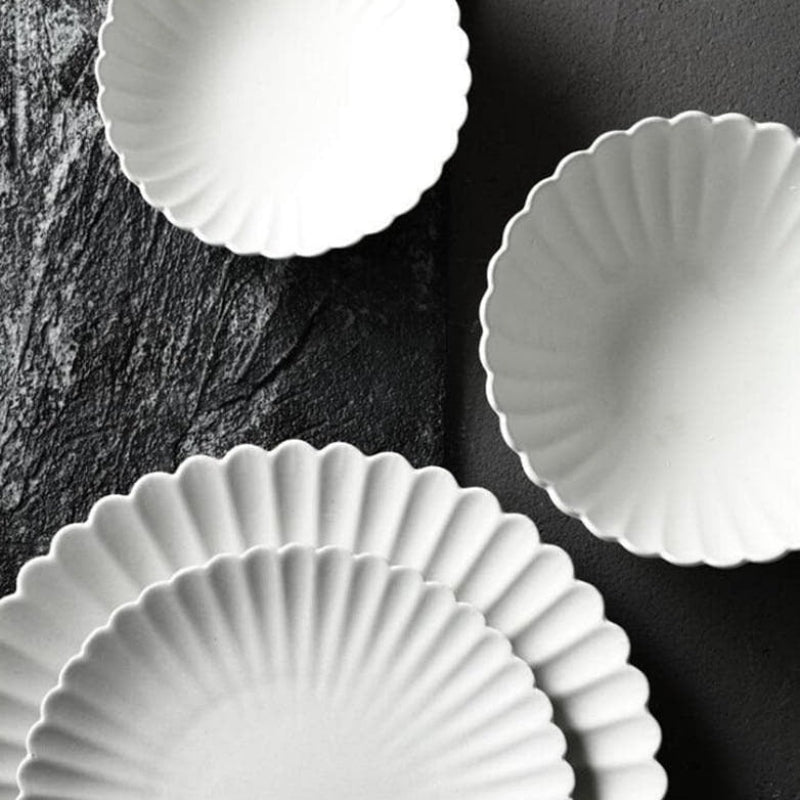 Dinnerware Set - Elegant Ceramic Dinner Plates with Scalloped Edges 2