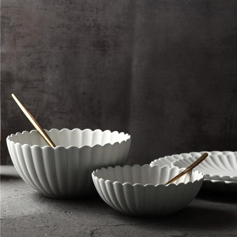 Dinnerware Set - Elegant Ceramic Dinner Plates with Scalloped Edges 3
