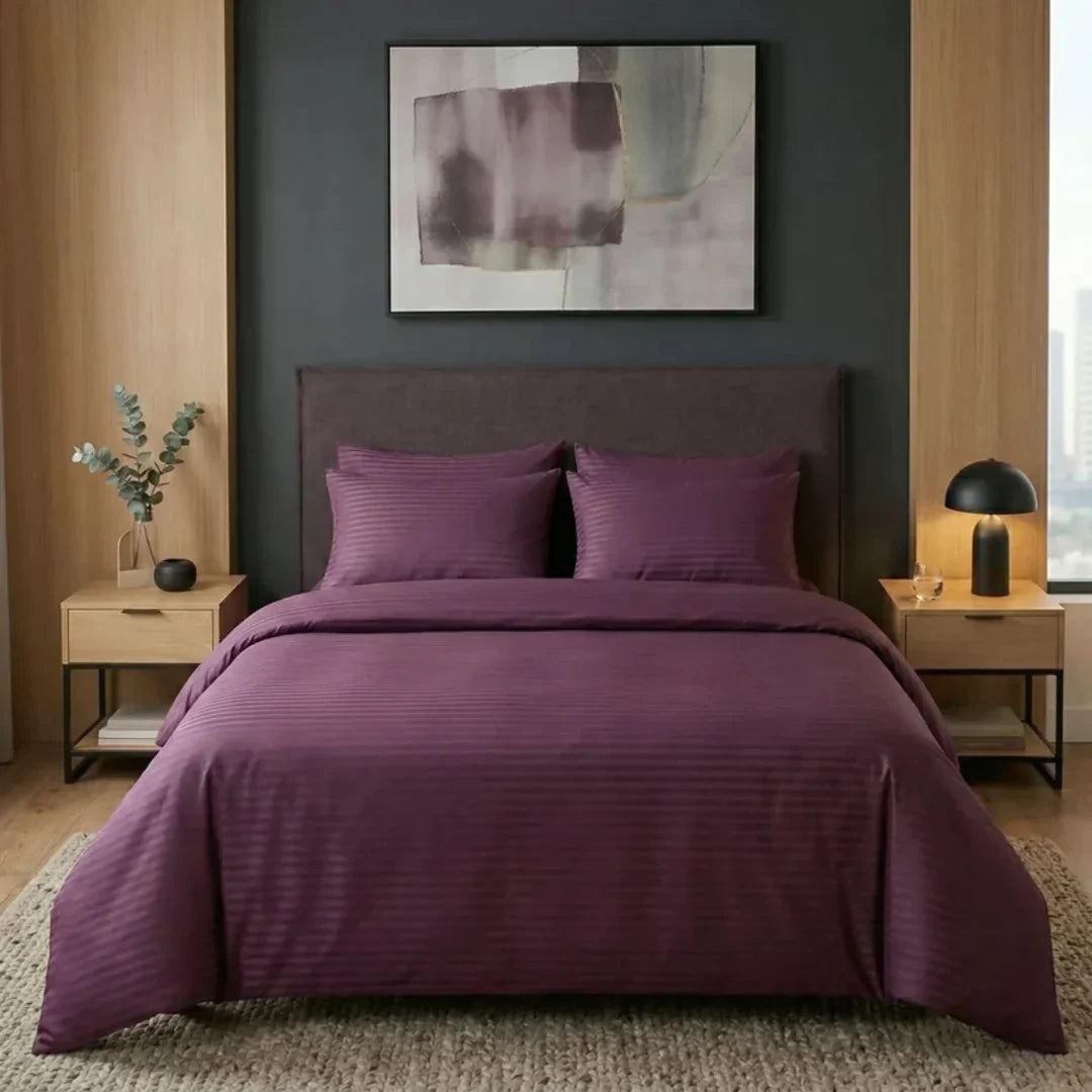 Satin Stripe Duvet with a Soft, Elegant Finish-Duvet cover-Homely Dreams-Red-140x200cm-50x70cm-Homely Dreams