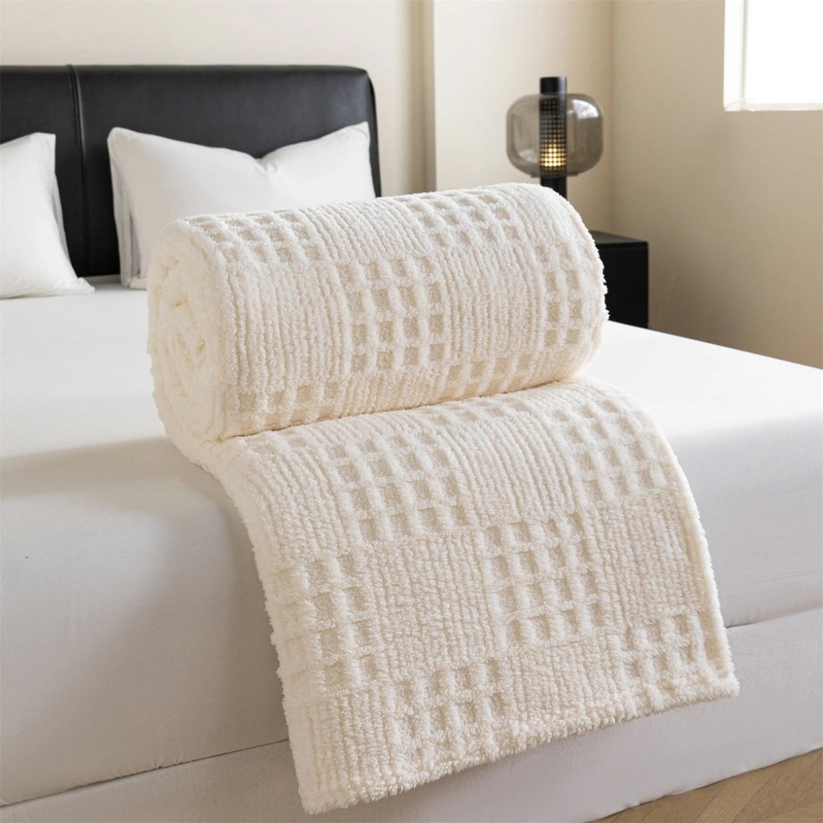 EASYCOZY Velvet Blanket - Luxurious Warmth & Cozy Waffle Design 4