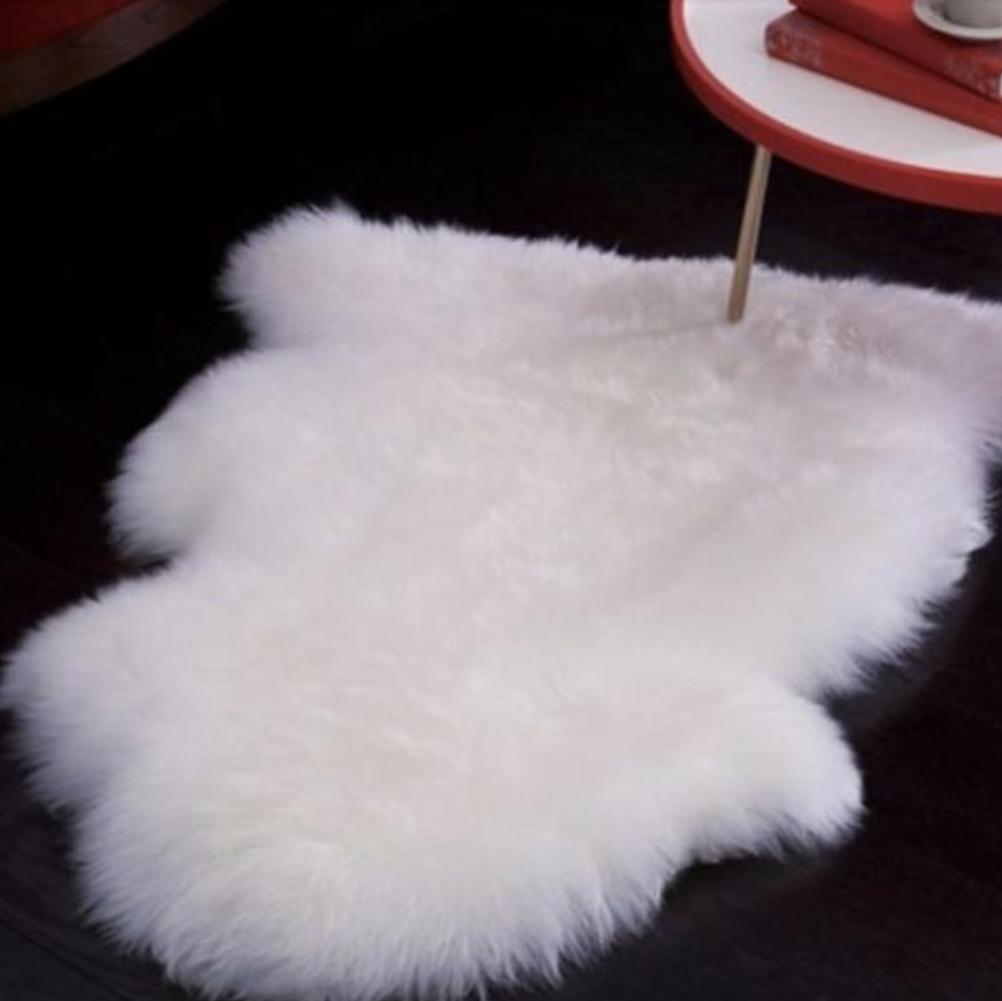 Faux Fur Area Rug - Soft, Fluffy, Anti-Slip Design for Cozy Comfort 0