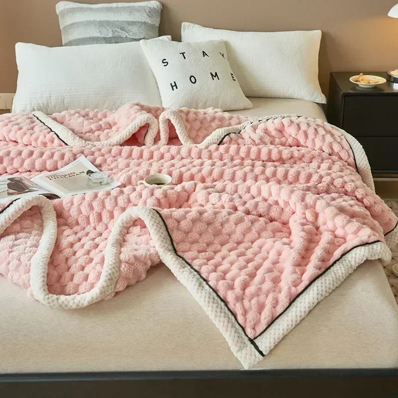 Flannel Blanket - Ultra-Soft Warmth for Cozy Autumn Evenings 1
