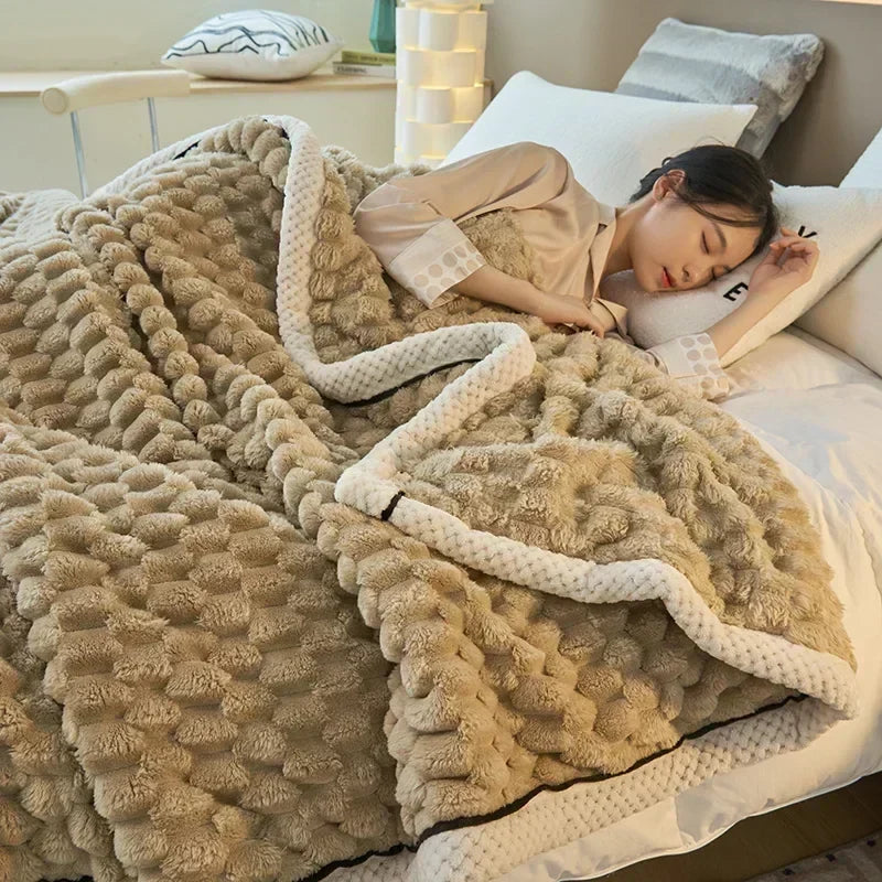 Flannel Blanket - Ultra-Soft Warmth for Cozy Autumn Evenings 5