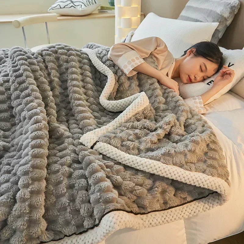 Flannel Blanket - Ultra-Soft Warmth for Cozy Autumn Evenings 7