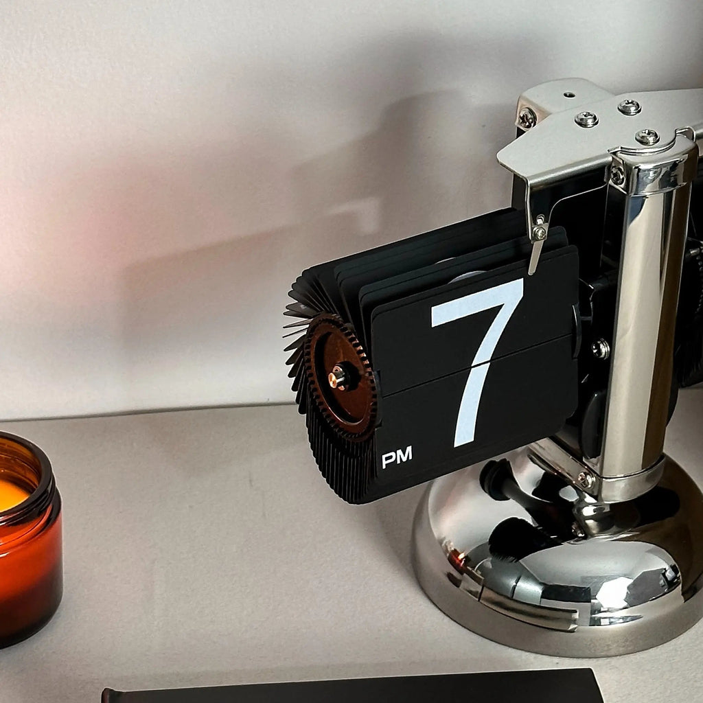 Flip Clock 21 x 9.8 x 16.5 cm Stainless Steel PVC ABS Battery Operated, Modern Functionality 3