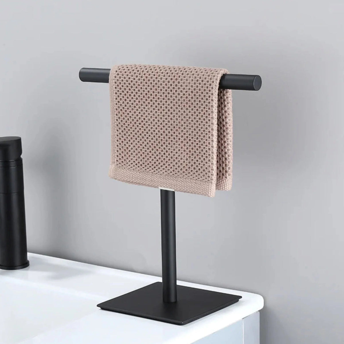 Freestanding Metal Hand Towel Rack - Space-Saving & Stylish Design 0