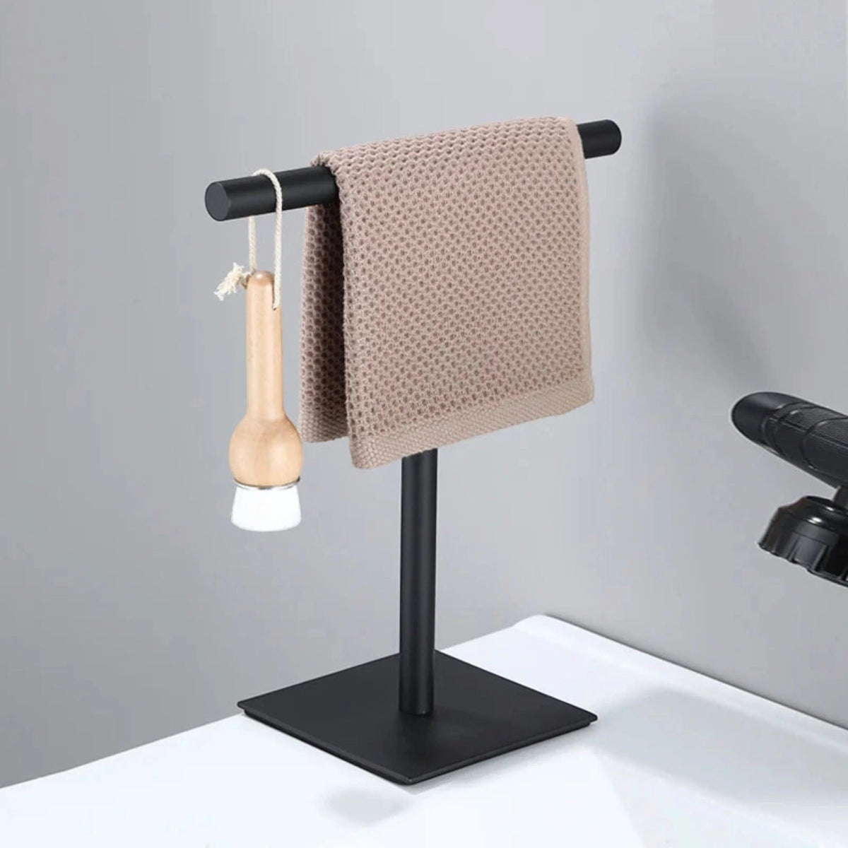 Freestanding Metal Hand Towel Rack - Space-Saving & Stylish Design 2