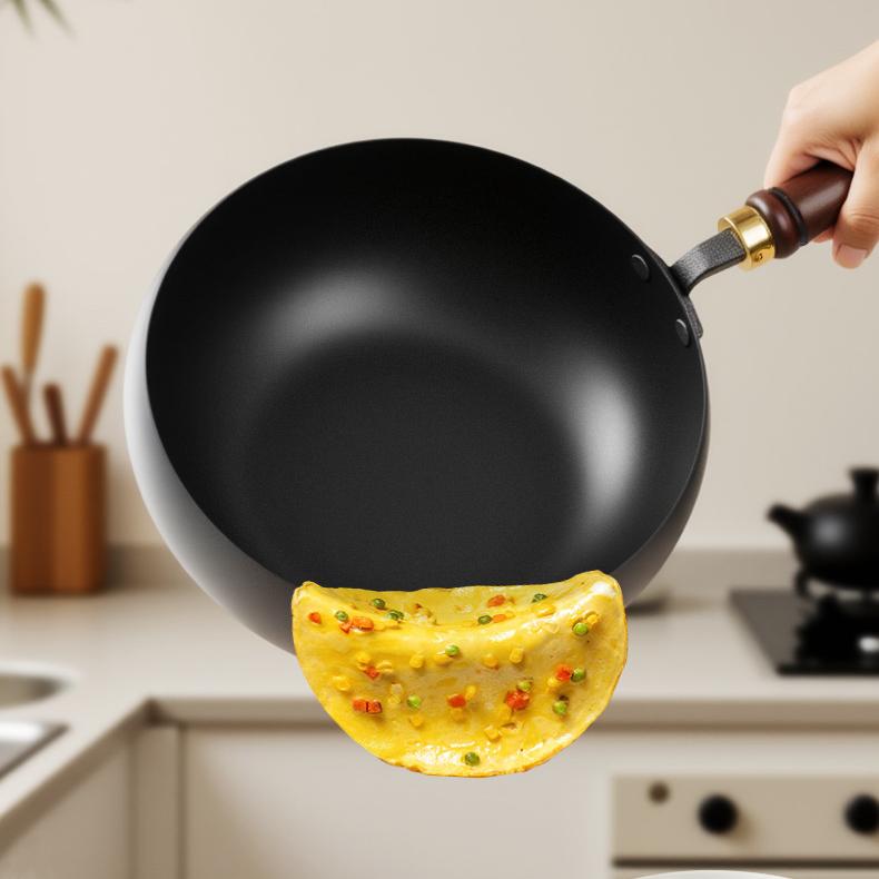 Hand-Forged Cast Iron Skillet Ð Lightweight, Non-Toxic, Long-Lasting Cookware 7