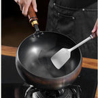 Hand-Forged Cast Iron Skillet Ð Lightweight, Non-Toxic, Long-Lasting Cookware 10
