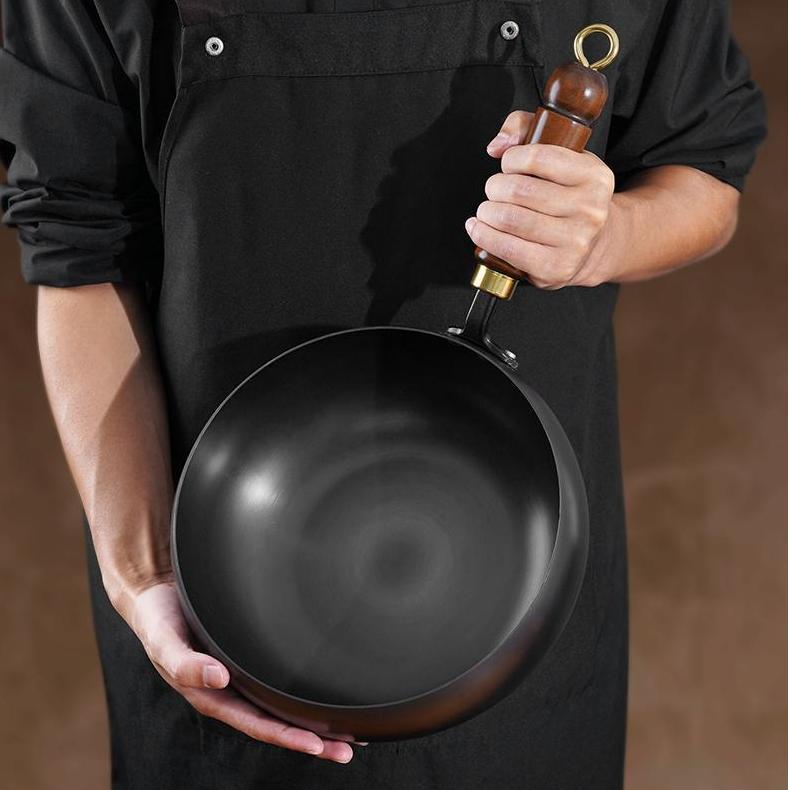 Hand-Forged Cast Iron Skillet Ð Lightweight, Non-Toxic, Long-Lasting Cookware 11