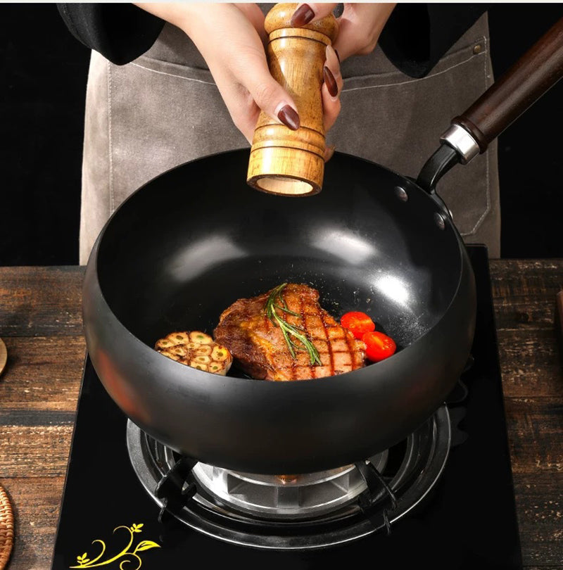 Hand-Forged Cast Iron Skillet Ð Lightweight, Non-Toxic, Long-Lasting Cookware 9