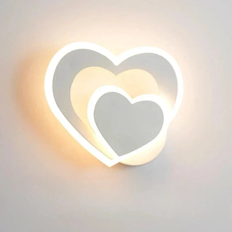 Heart Wall Light - Cozy LED Sconce for Romantic Ambiance 1
