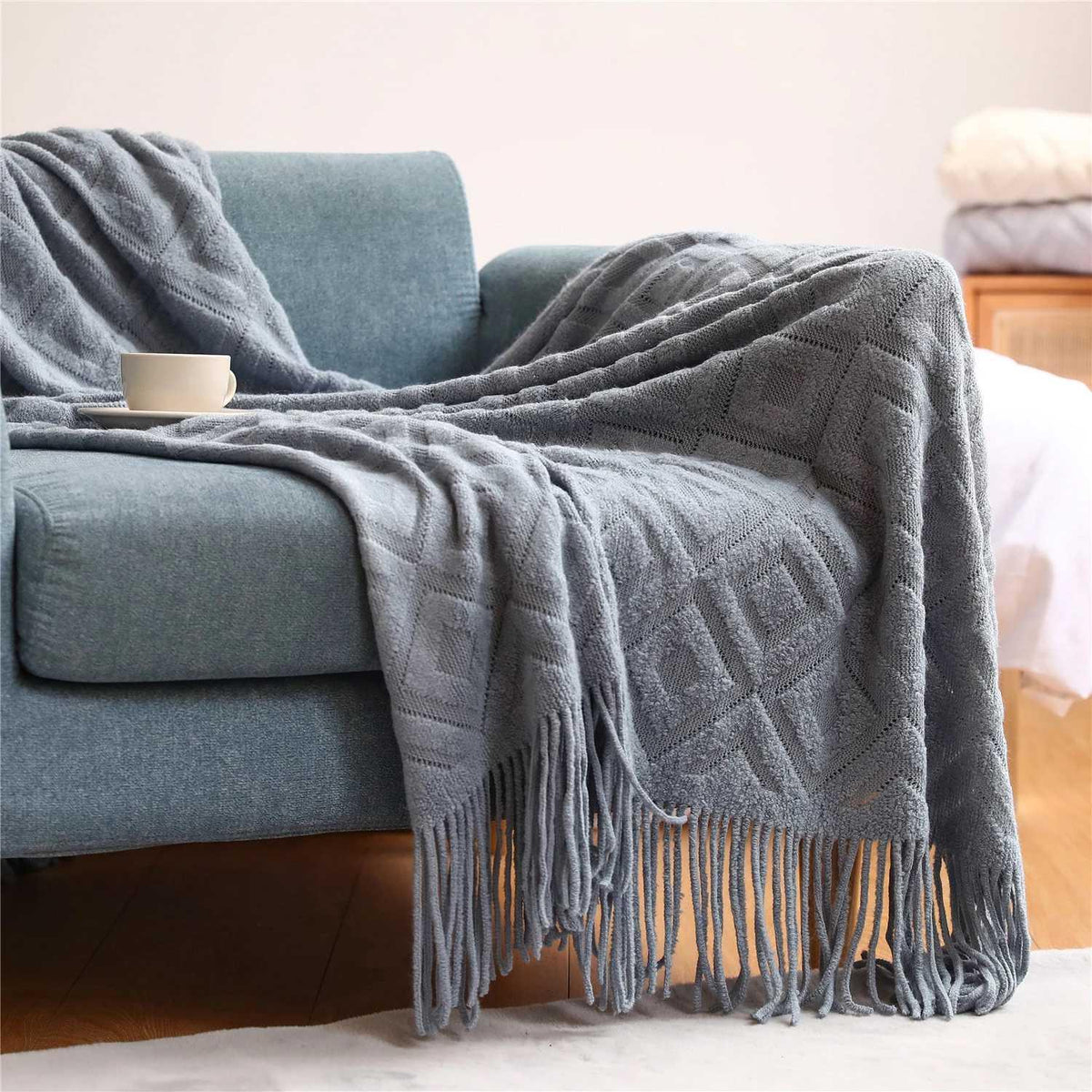 Knit Blanket - Soft, Warm Comfort for Home Decor 1