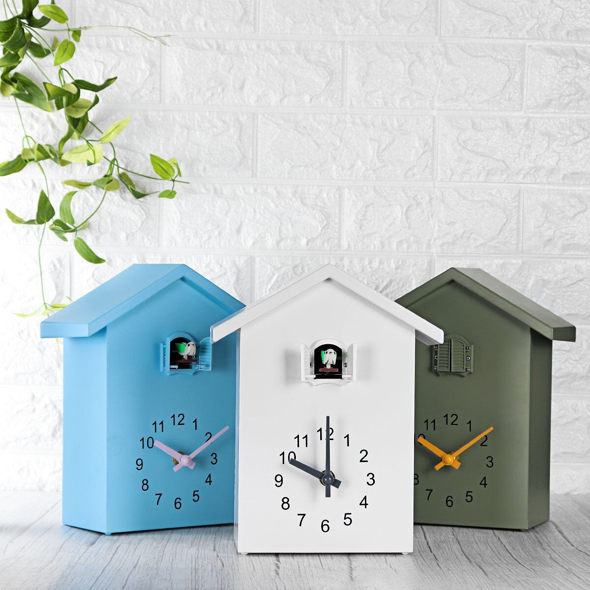 Modern Cuckoo Clock - Authentic Sound & Elegant Design for Home Decor 1