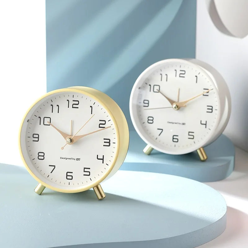 Modern Scandinavian Silent Analog Desk Clock – Decorative Table Clock for Home and Office Décor 3