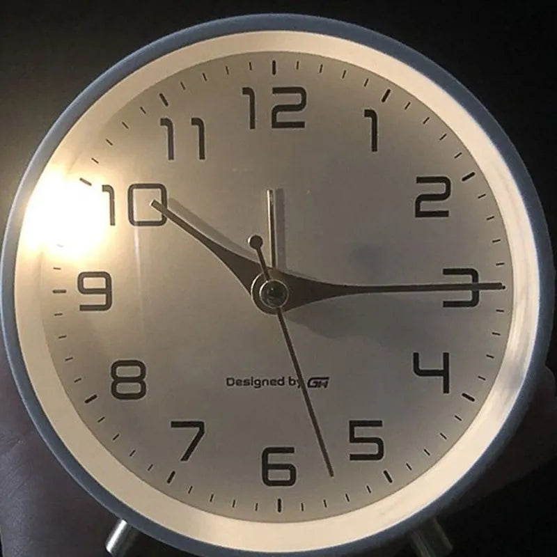 Modern Scandinavian Silent Analog Desk Clock – Decorative Table Clock for Home and Office Décor 4