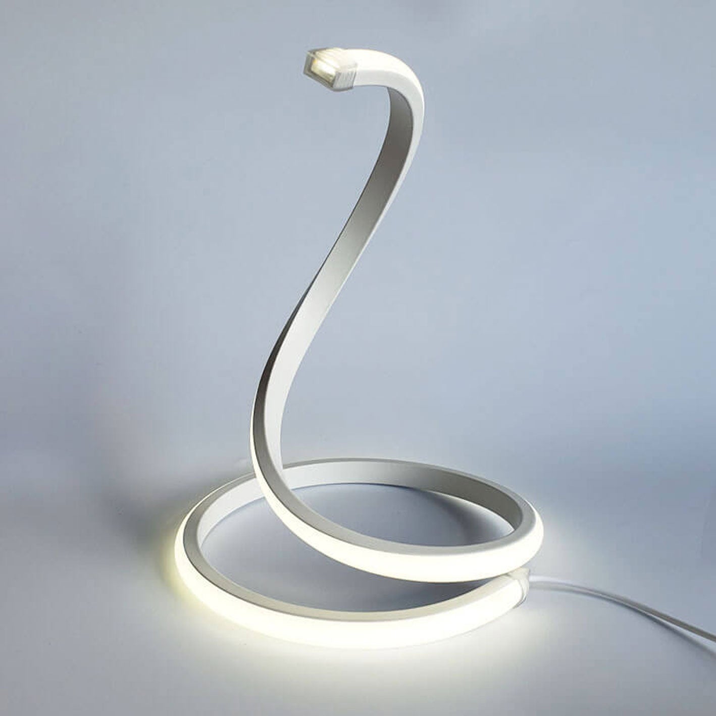 Modern Snake Shape LED Table Lamp with Touch Dimming and Color Changing – Ideal Bedside or Desk Lamp for Living Room 4