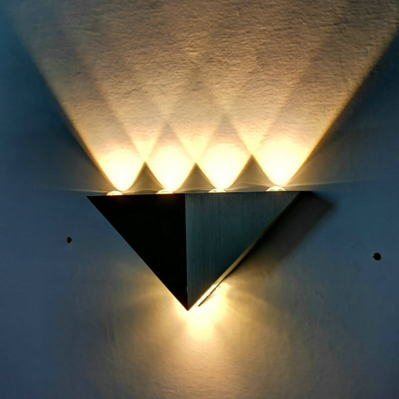 Modern Triangle Pyramid Wall Sconce Lamp – LED Wall Lighting in Black and White, Energy-Efficient Aluminum and Acrylic Design 0