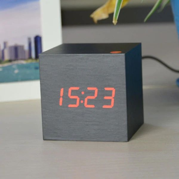 Modern Wooden Digital Desk Clock – Minimalist Cube Design for Home or Office, Compact Bamboo Wood Timekeeper 9