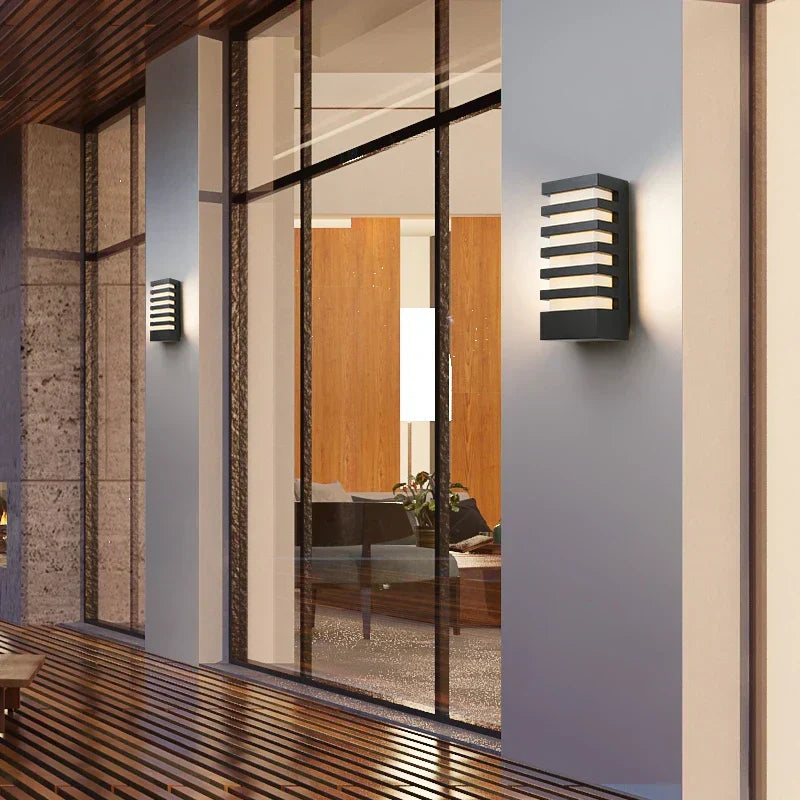 Outdoor Wall Light - Durable Aluminium Design with Integrated LED 2