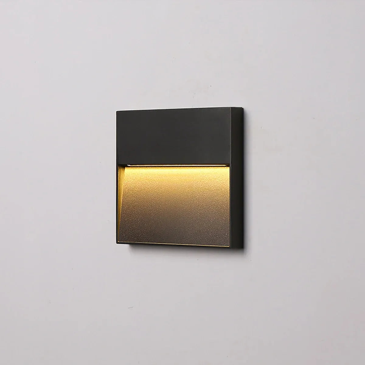 Outdoor Wall Light - IP65 Waterproof, Durable Aluminum Outdoor Sconce 1