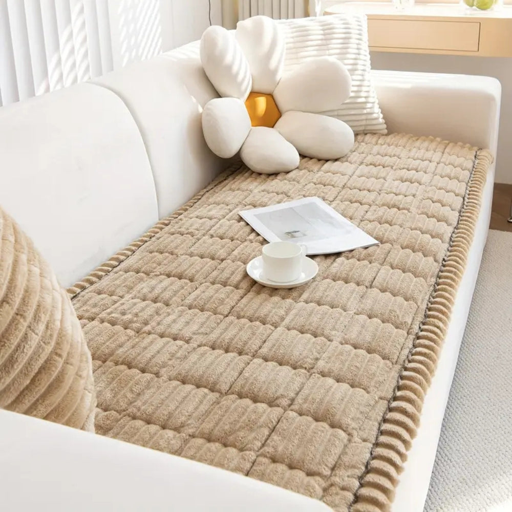 Plush Sofa Cover with Pleated Edges – Soft Microfiber Slipcover for Dogs and Elegant Protection 3