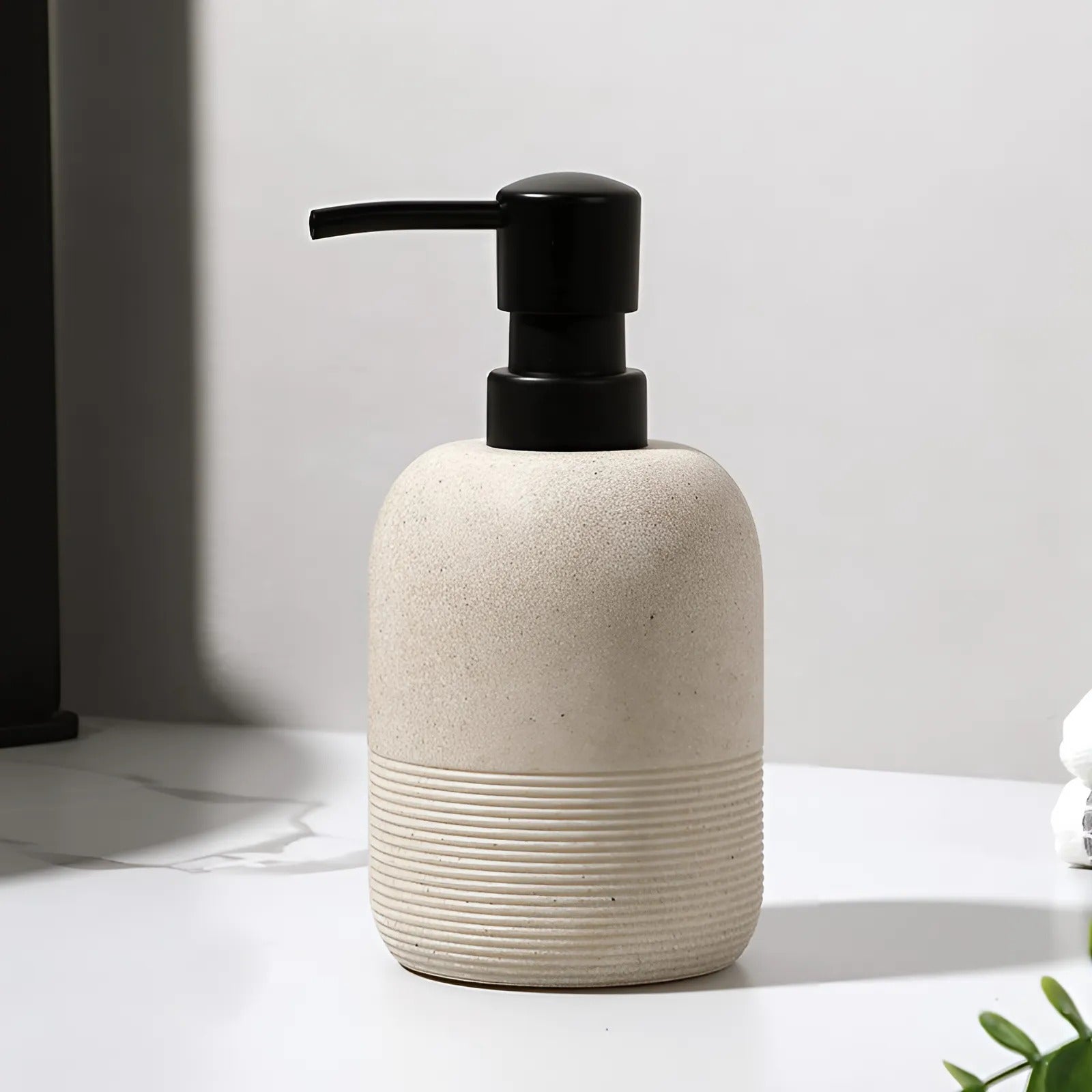 Resin Soap Dispenser - Stylish Sandstone Finish for Modern Kitchens 0
