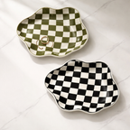 Serving Tray Checkered Pattern 23 cm Diameter Lightweight Round Tray 1