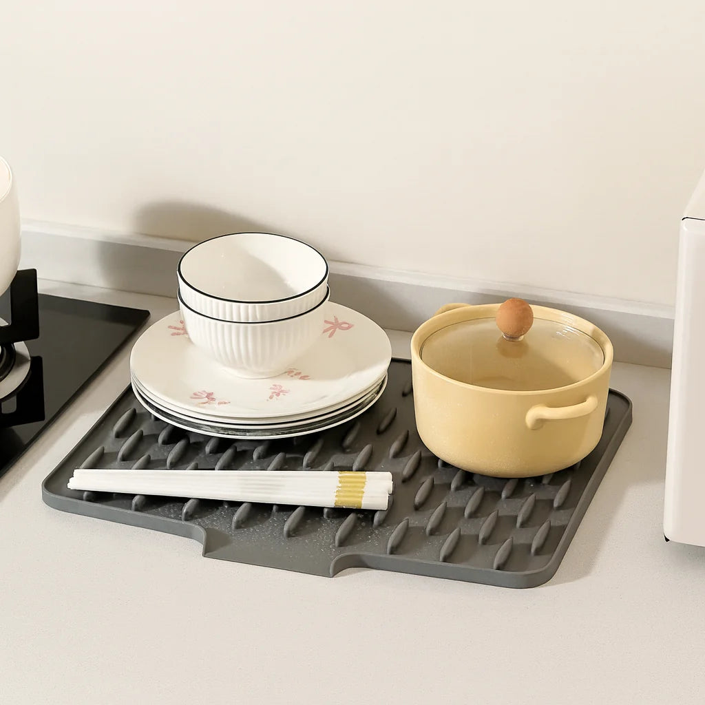 Silicone Discmat - Heat Resistant, Non-Slip Kitchen Surface Protector 3
