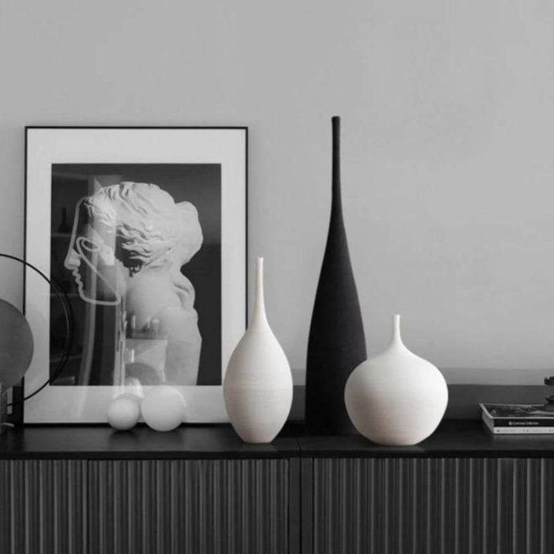 Slim Ceramic Vases - Modern Black & White Design for Elegant Décor 1