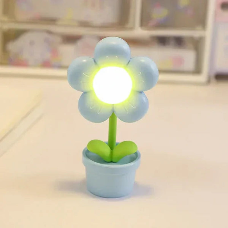 Small Flower Table Lamp - Soft Glow Ideal for Bedside or Bedroom 1