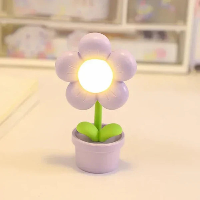 Small Flower Table Lamp - Soft Glow Ideal for Bedside or Bedroom 2