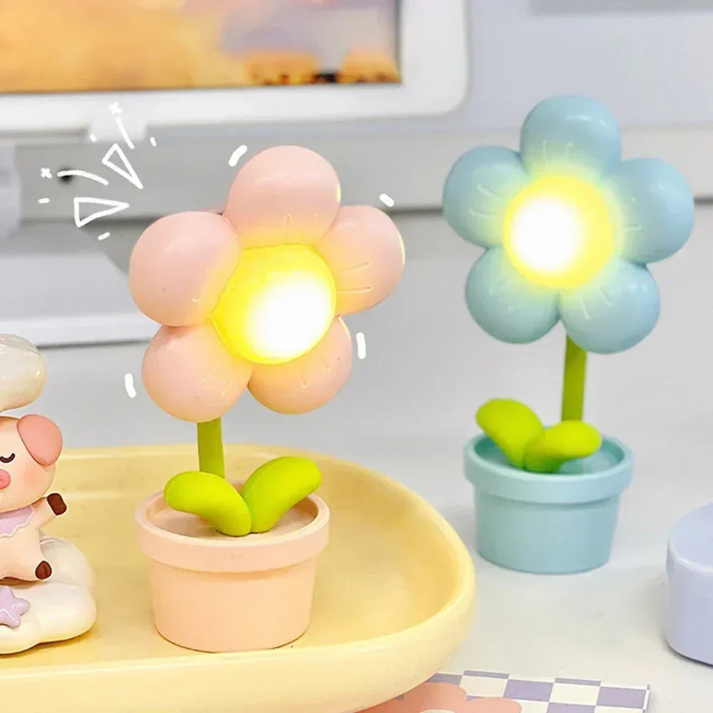 Small Flower Table Lamp - Soft Glow Ideal for Bedside or Bedroom 7
