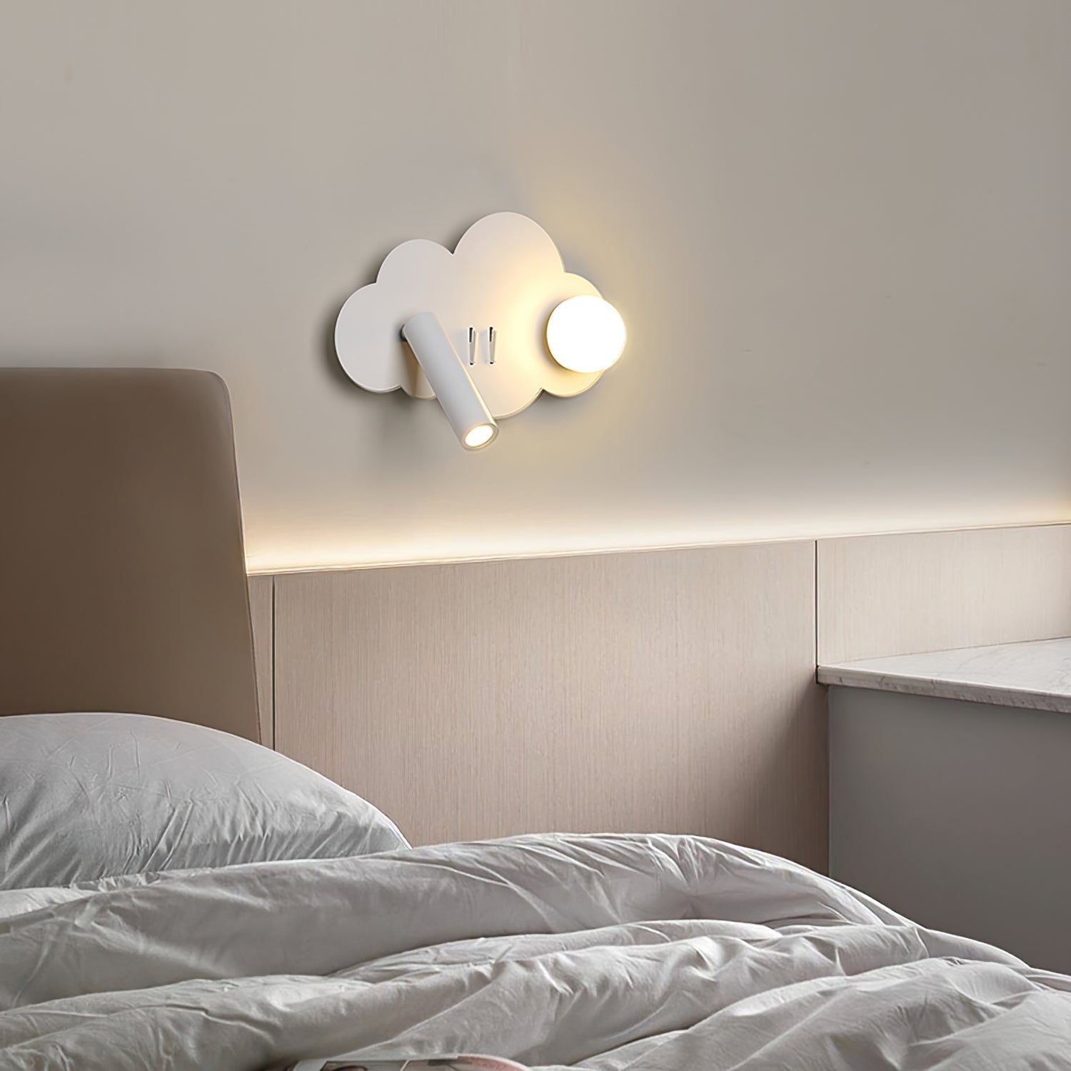 Snotra LED Wall Sconce - Modern Geometric Design, Energy-Efficient Lighting 8