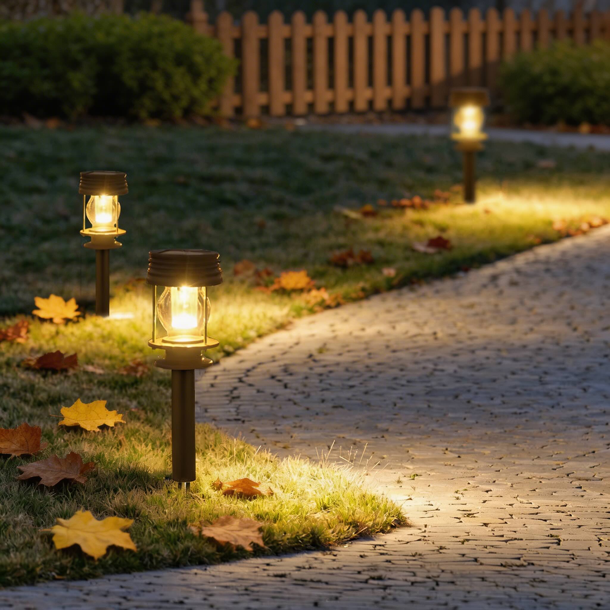 Solar Outdoor Lantern - Waterproof & Light Sensor for Garden & Patio 1