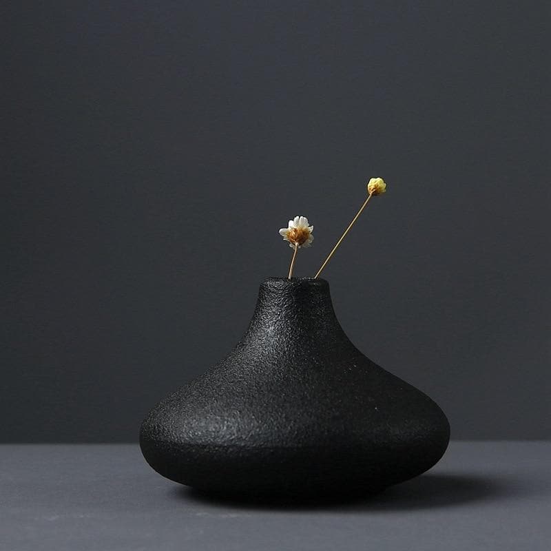 Textured Black Ceramic Vase - Elegant Home Décor for Any Space 3